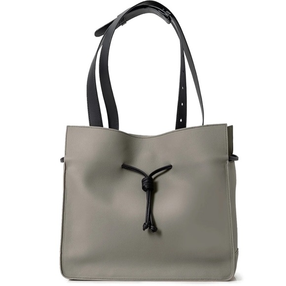 Von Holzhausen Made in Italy Elegant Beige Tote bagwith black strap & drawstring - Picture 5 of 16